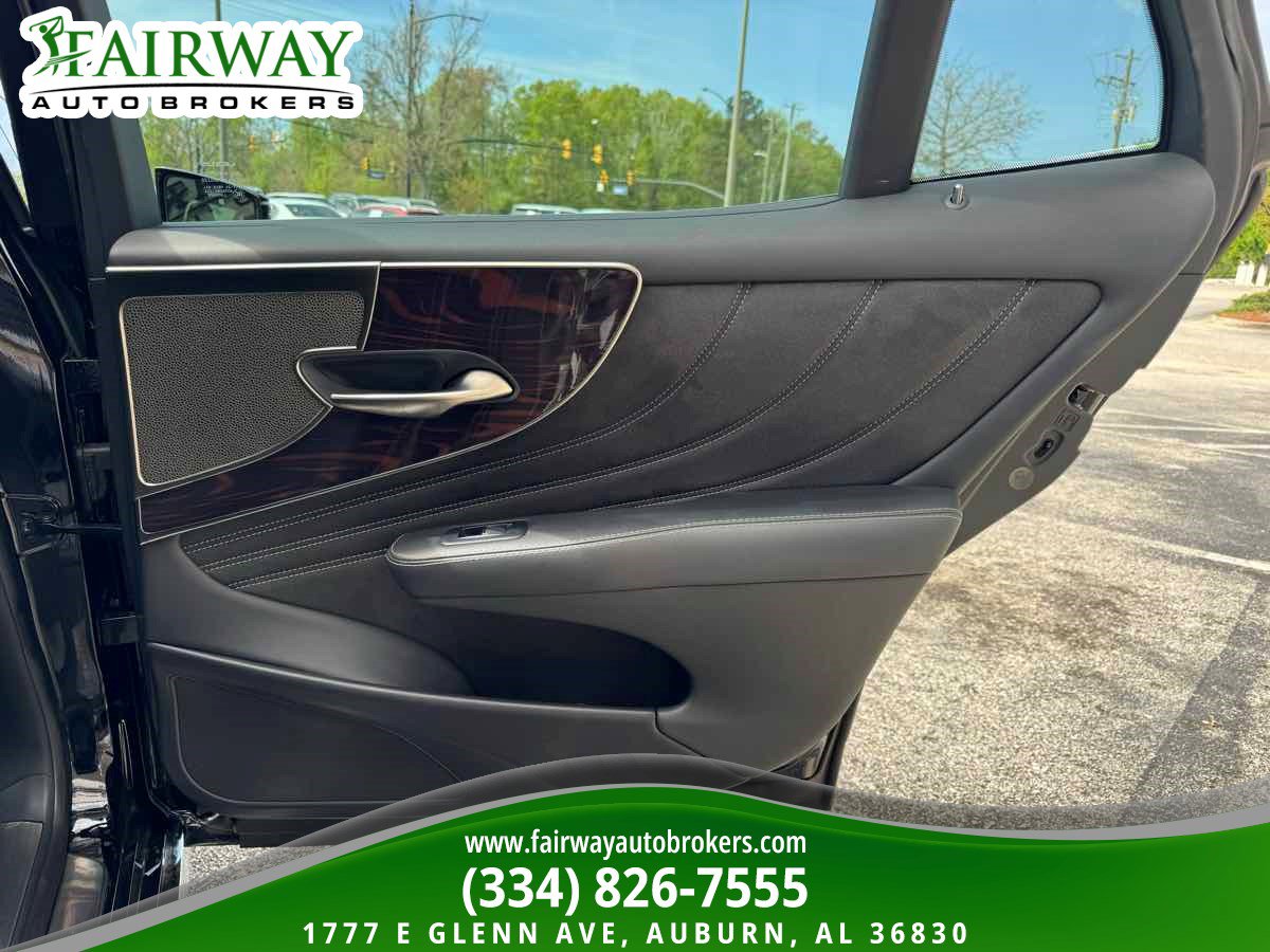 Used 2018 Lexus LS 500 w/ Interior Upgrade Package image 32