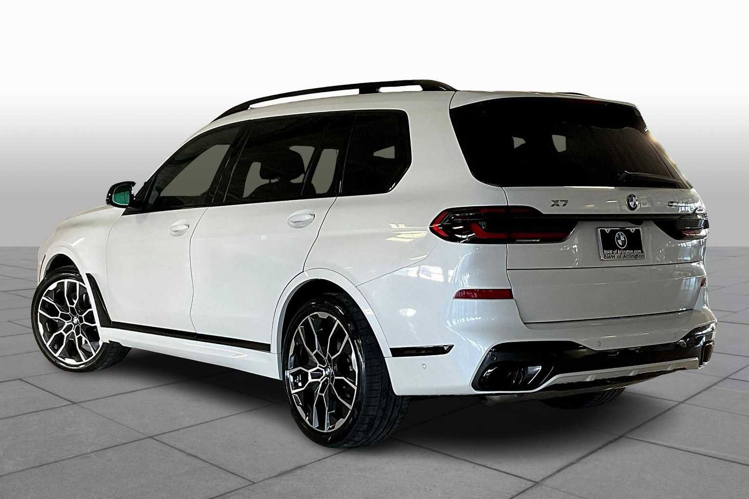 New 2026 BMW X7 M60i image 12