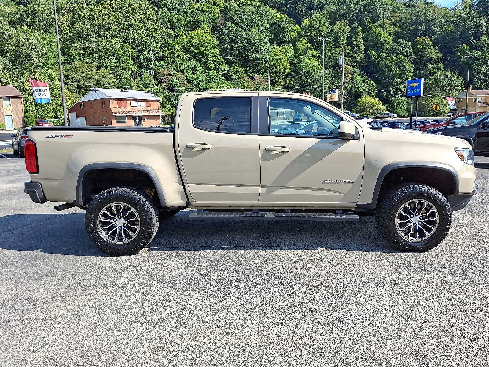 Used 2022 Chevrolet Colorado ZR2 AWD/4WD image 7