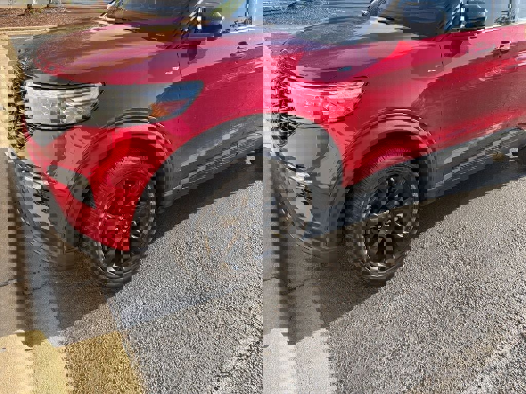 Used 2023 Ford Explorer ST-Line w/ Class IV Trailer Tow Package image 2