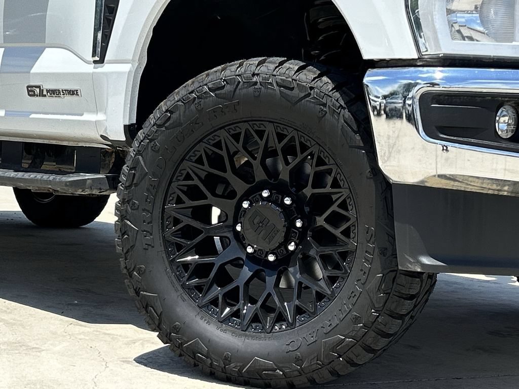Used 2025 Ford F250 XLT w/ FX4 Off-Road Package AWD/4WD image 10