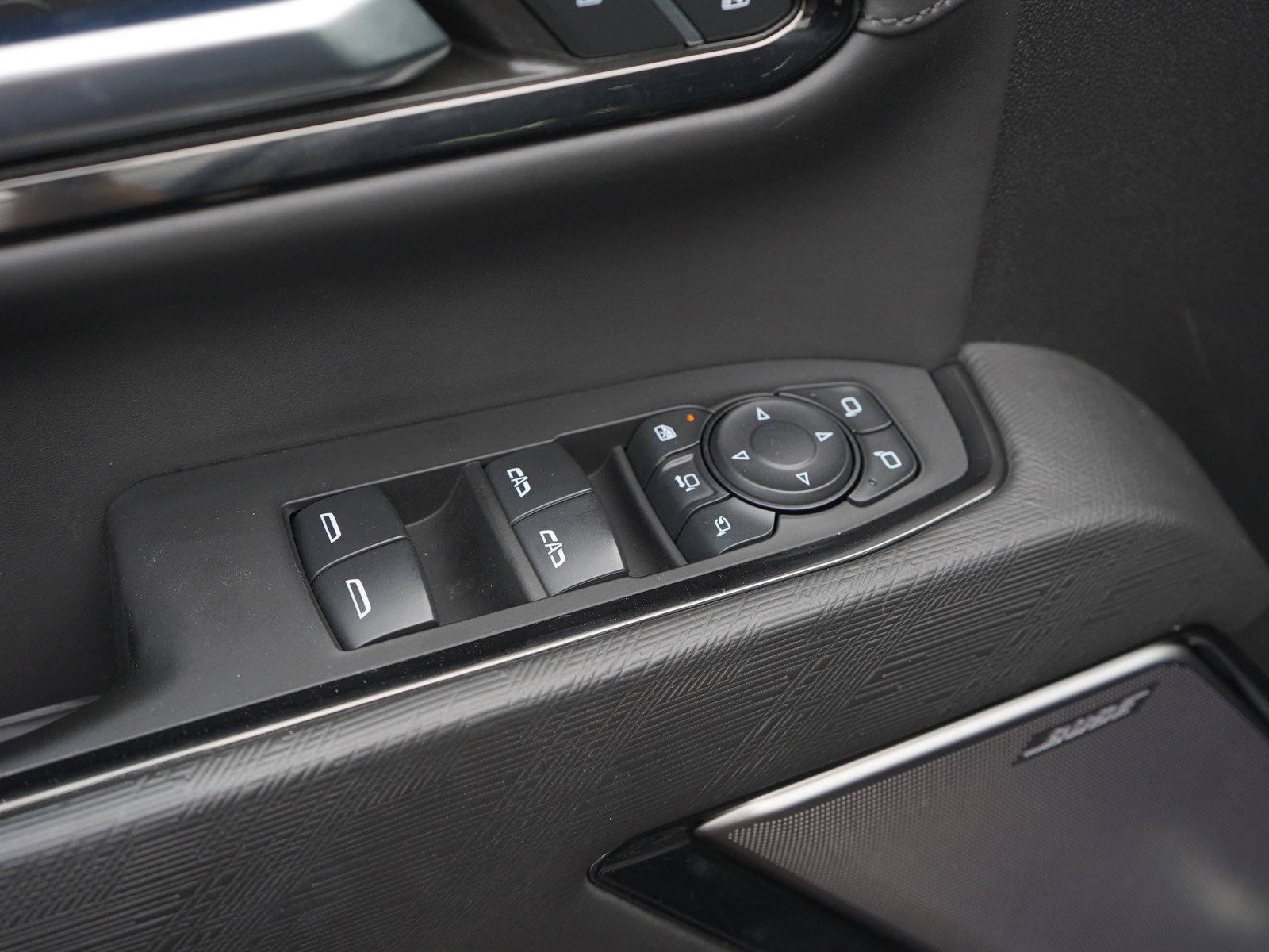 Used 2024 GMC Sierra 2500 AT4X w/ AT4X AEV Edition AWD/4WD image 19