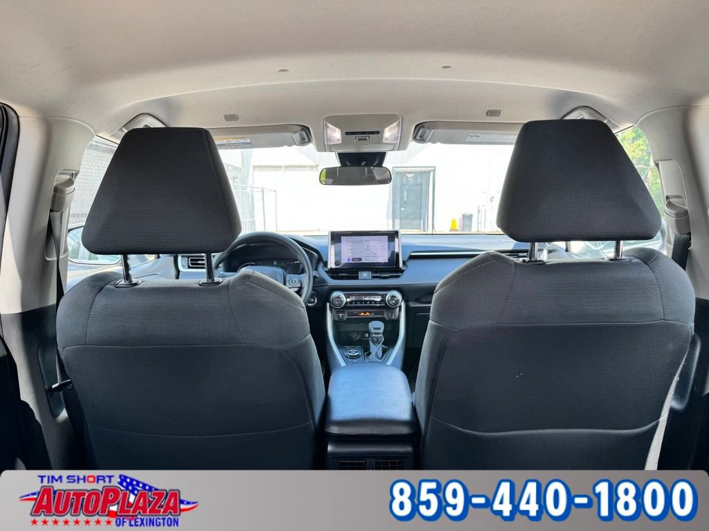 Used 2025 Toyota RAV4 XLE AWD/4WD image 43