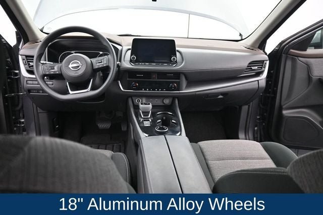 Used 2023 Nissan Rogue SV AWD/4WD image 18