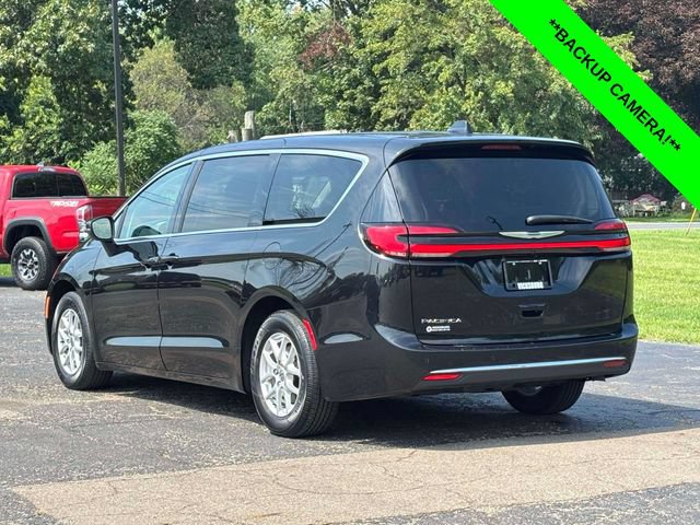 Used 2023 Chrysler Pacifica Touring-L FWD video 2
