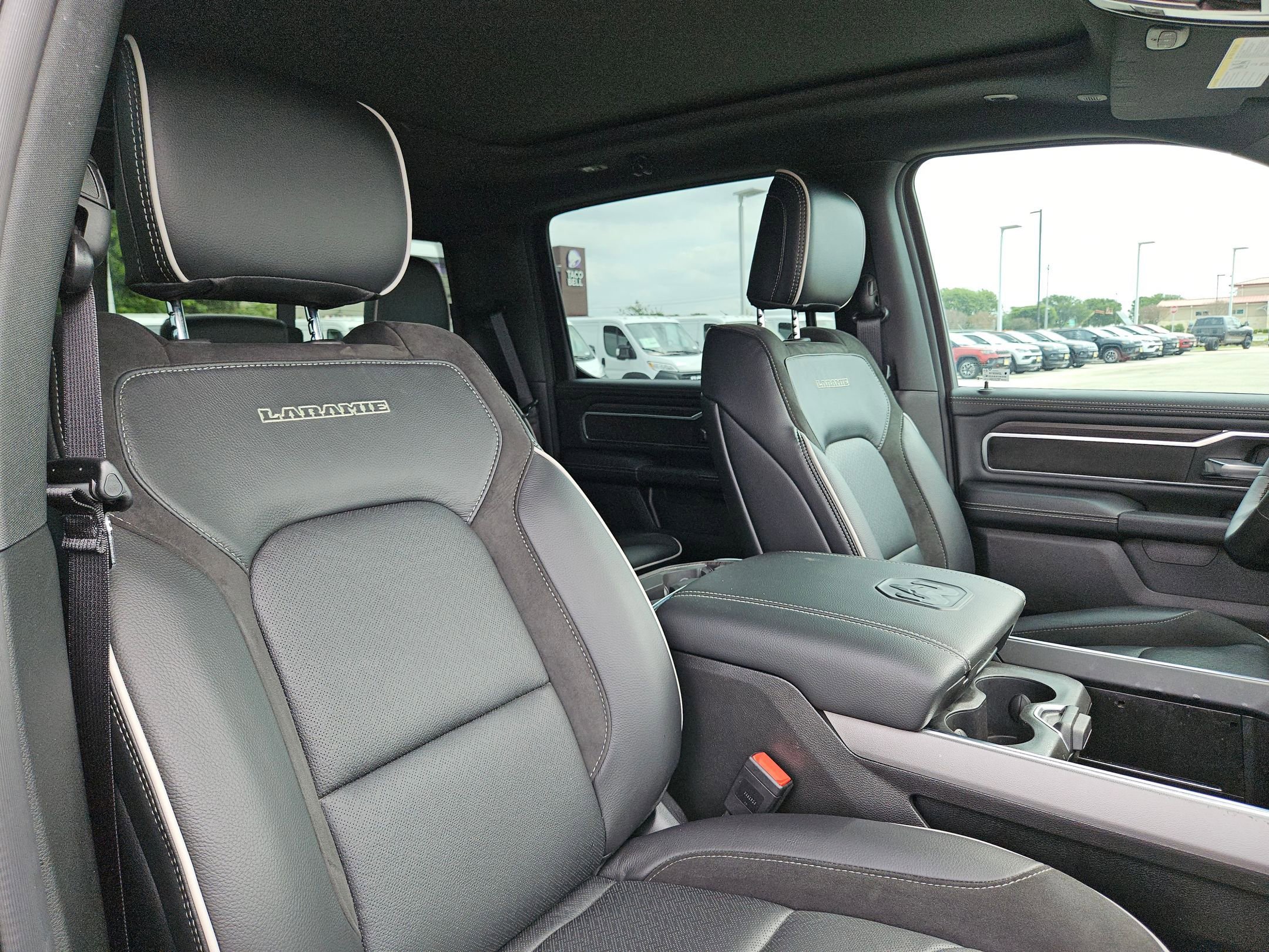 Used 2026 RAM 1500 Laramie AWD/4WD image 30