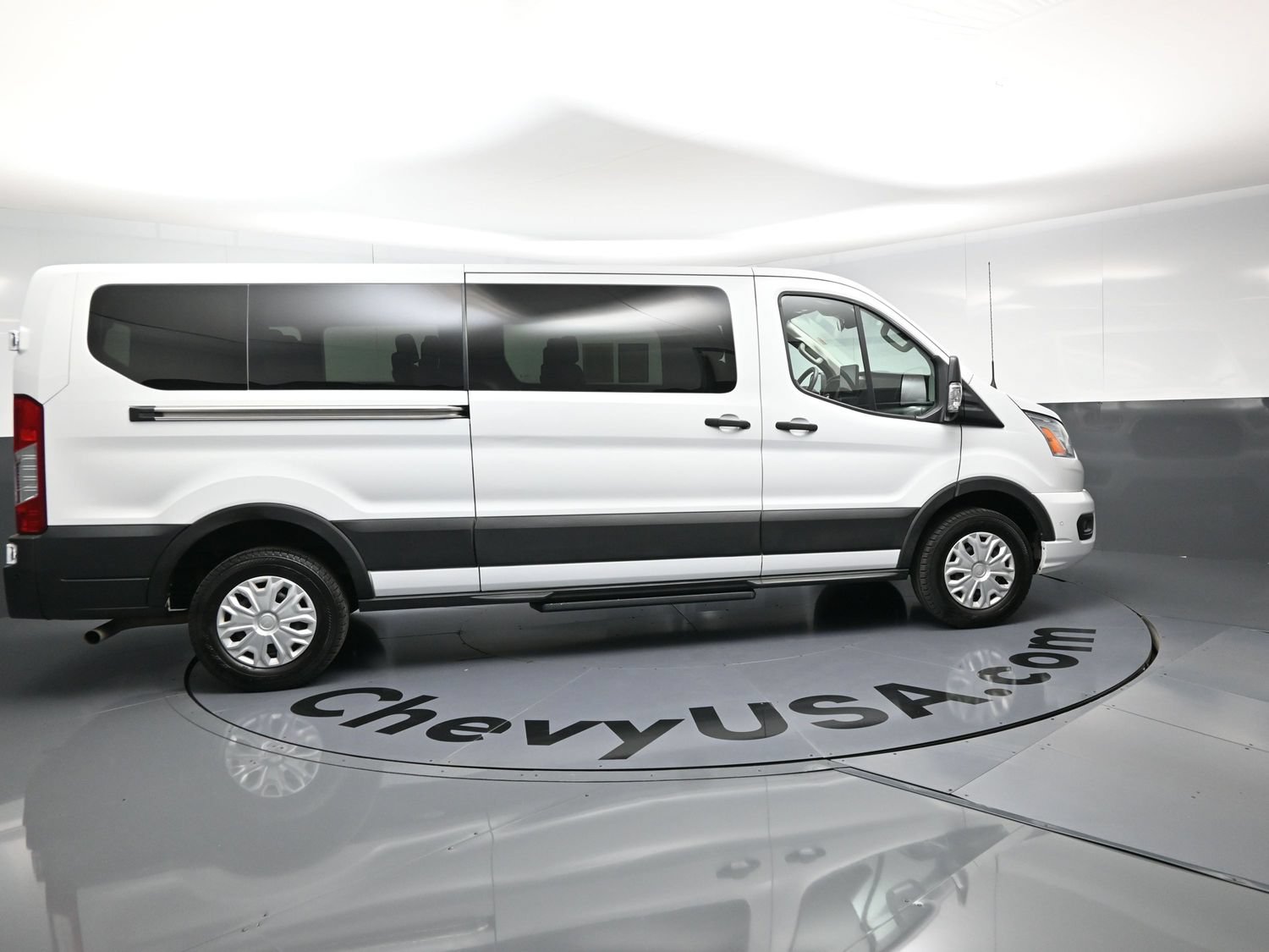 Used 2022 Ford Transit 350 XLT RWD image 10