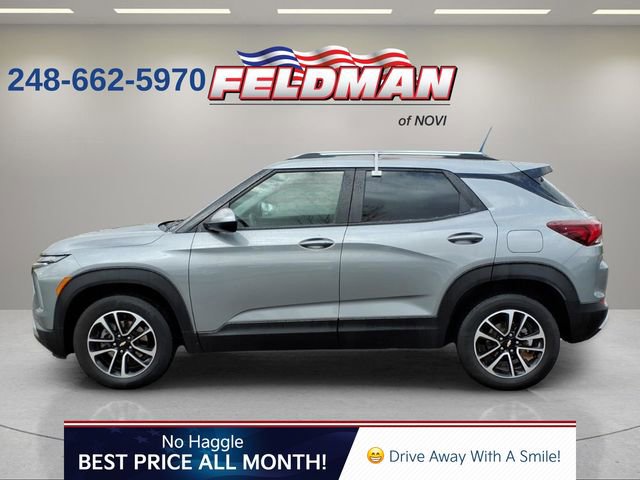 Used 2024 Chevrolet TrailBlazer LT w/ LT Cold Weather Package image 2