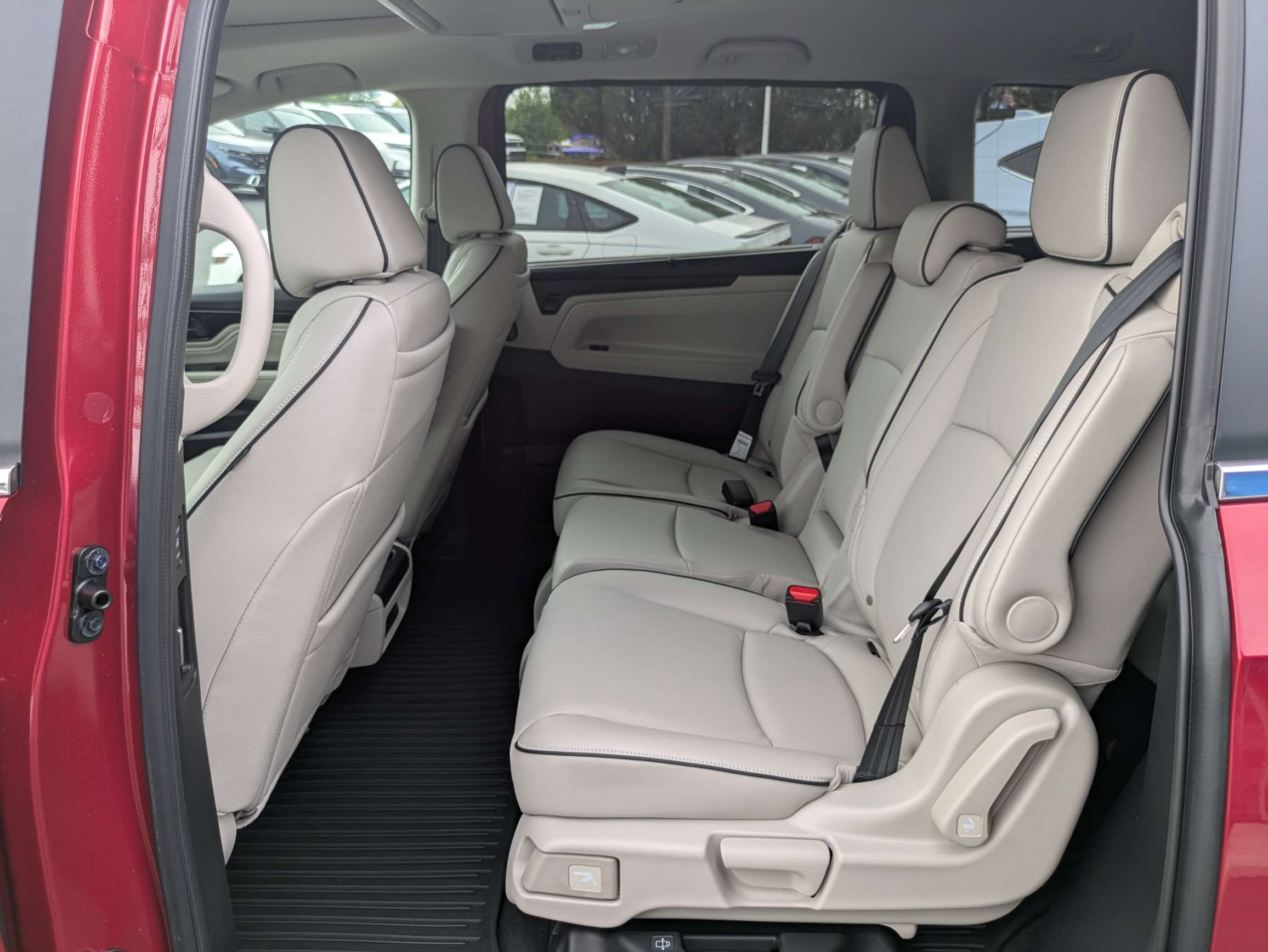 New 2027 Honda Odyssey Touring image 21