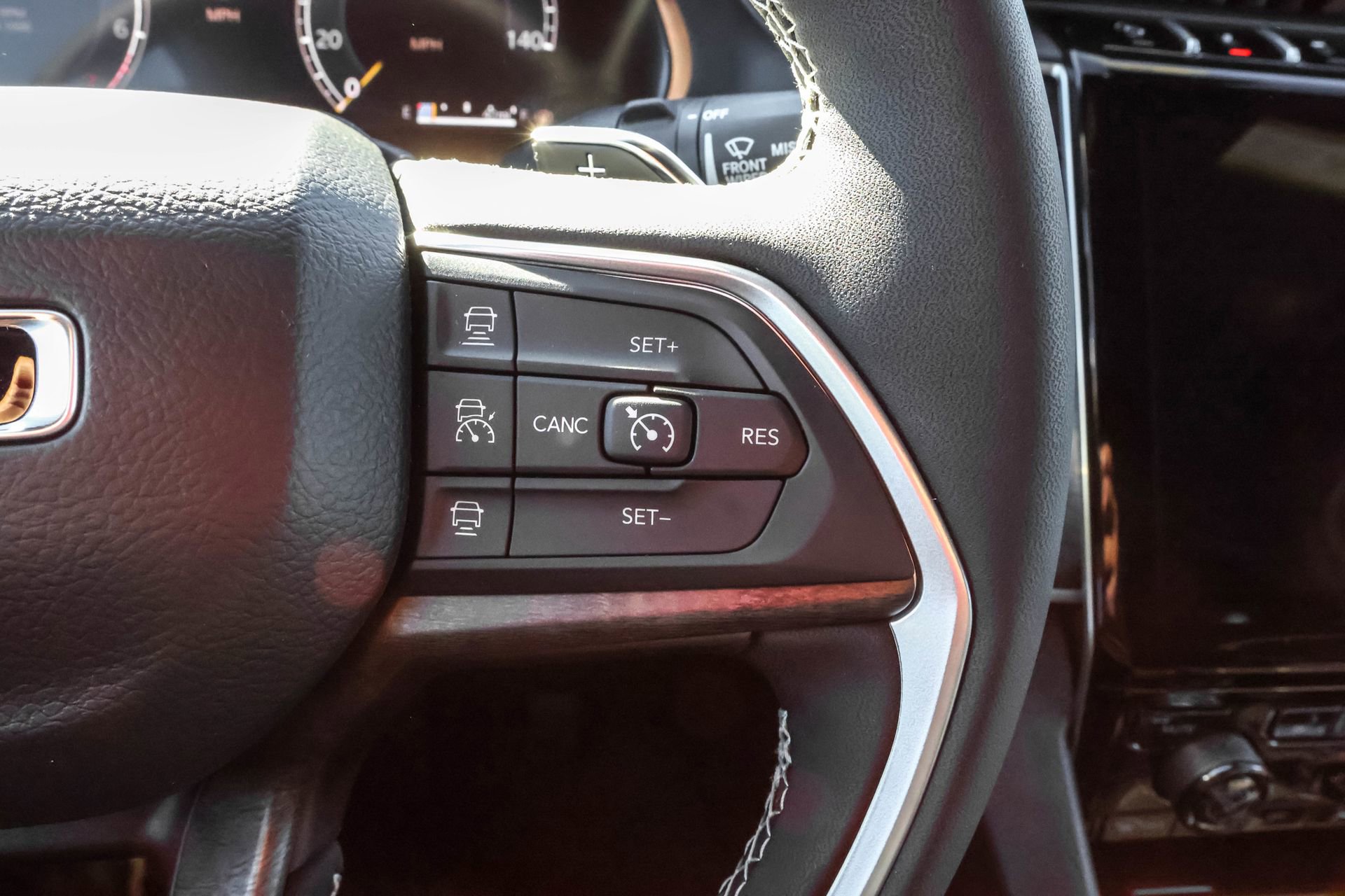 New 2025 Jeep Grand Cherokee L Limited image 27