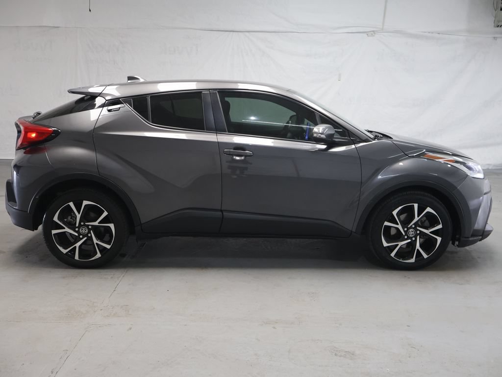 Used 2021 Toyota C-HR XLE FWD image 8