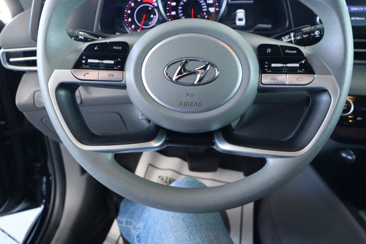 Used 2023 Hyundai Elantra SEL FWD image 21