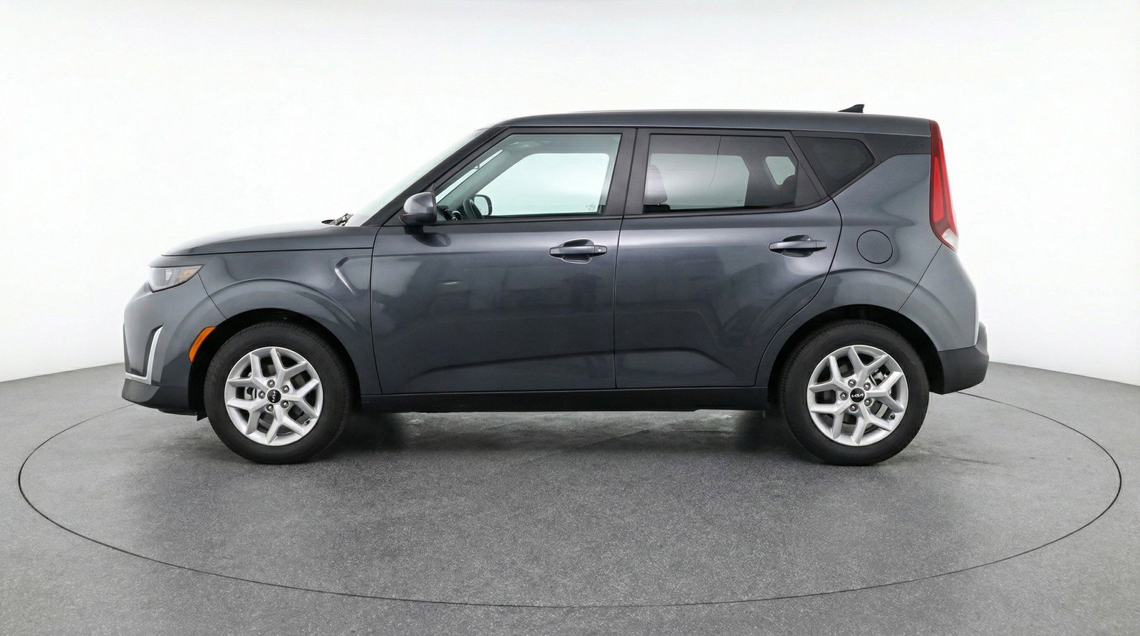 Used 2025 Kia Soul LX w/ LX Technology Package image 5