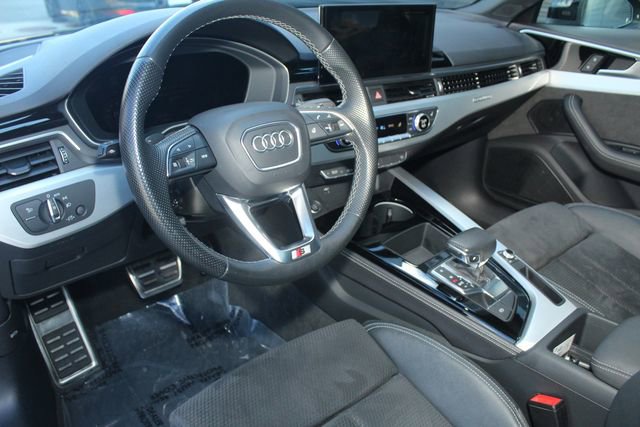 Used 2021 Audi A4 2.0T Premium Plus w/ Premium Plus Package image 4