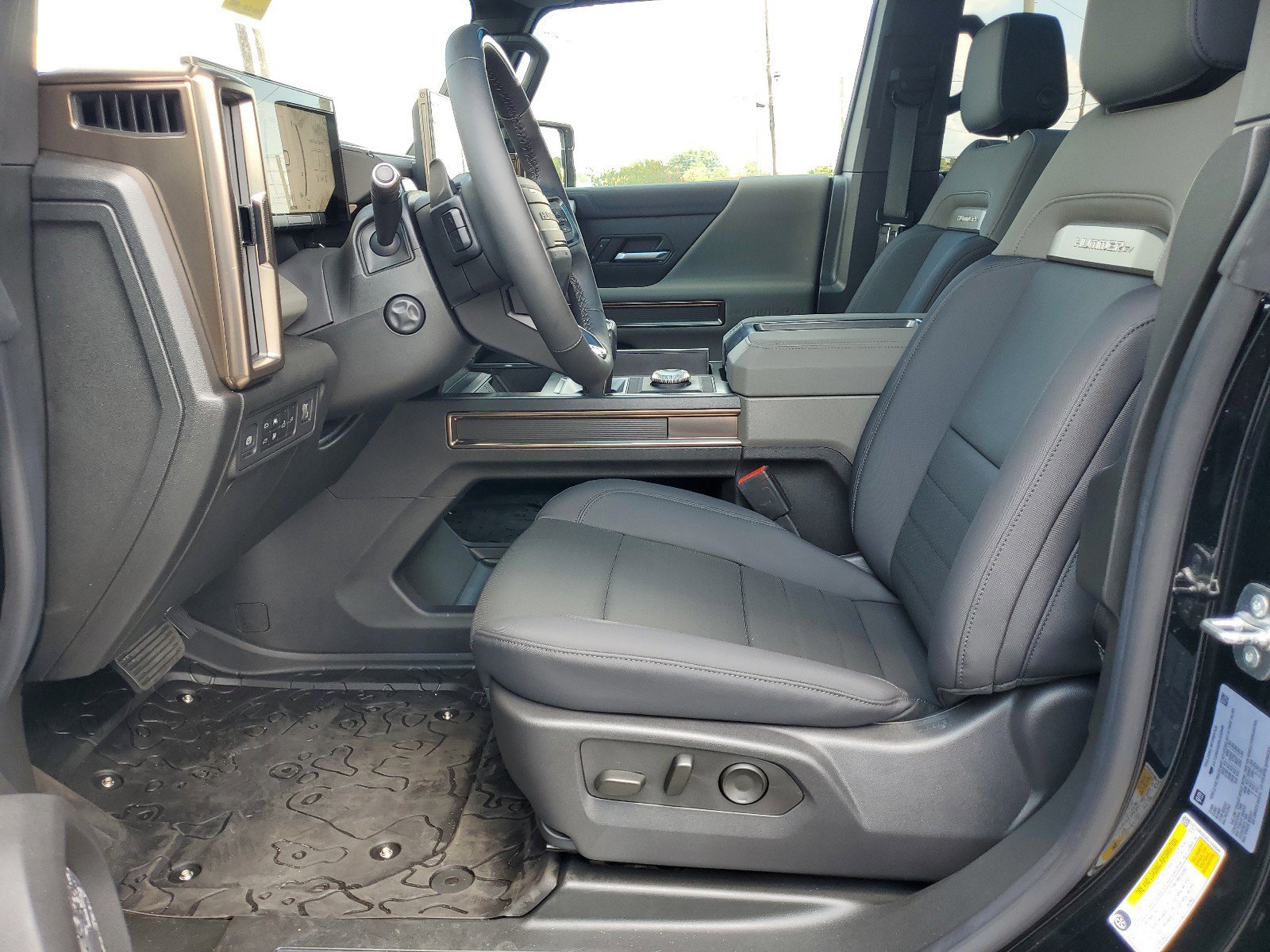 New 2025 GMC Hummer EV 2X w/ Extreme Off-Road Package image 15