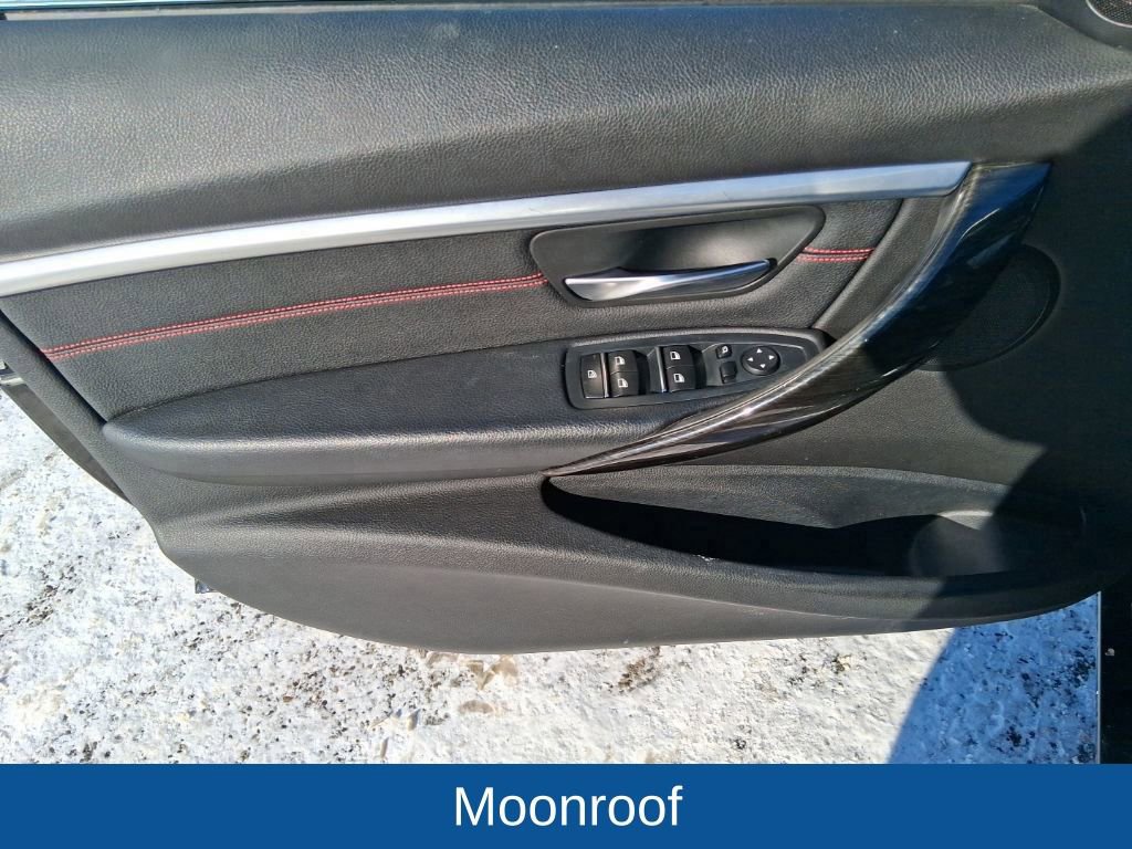 Used 2018 BMW 330i xDrive Sedan w/ Convenience Package image 11