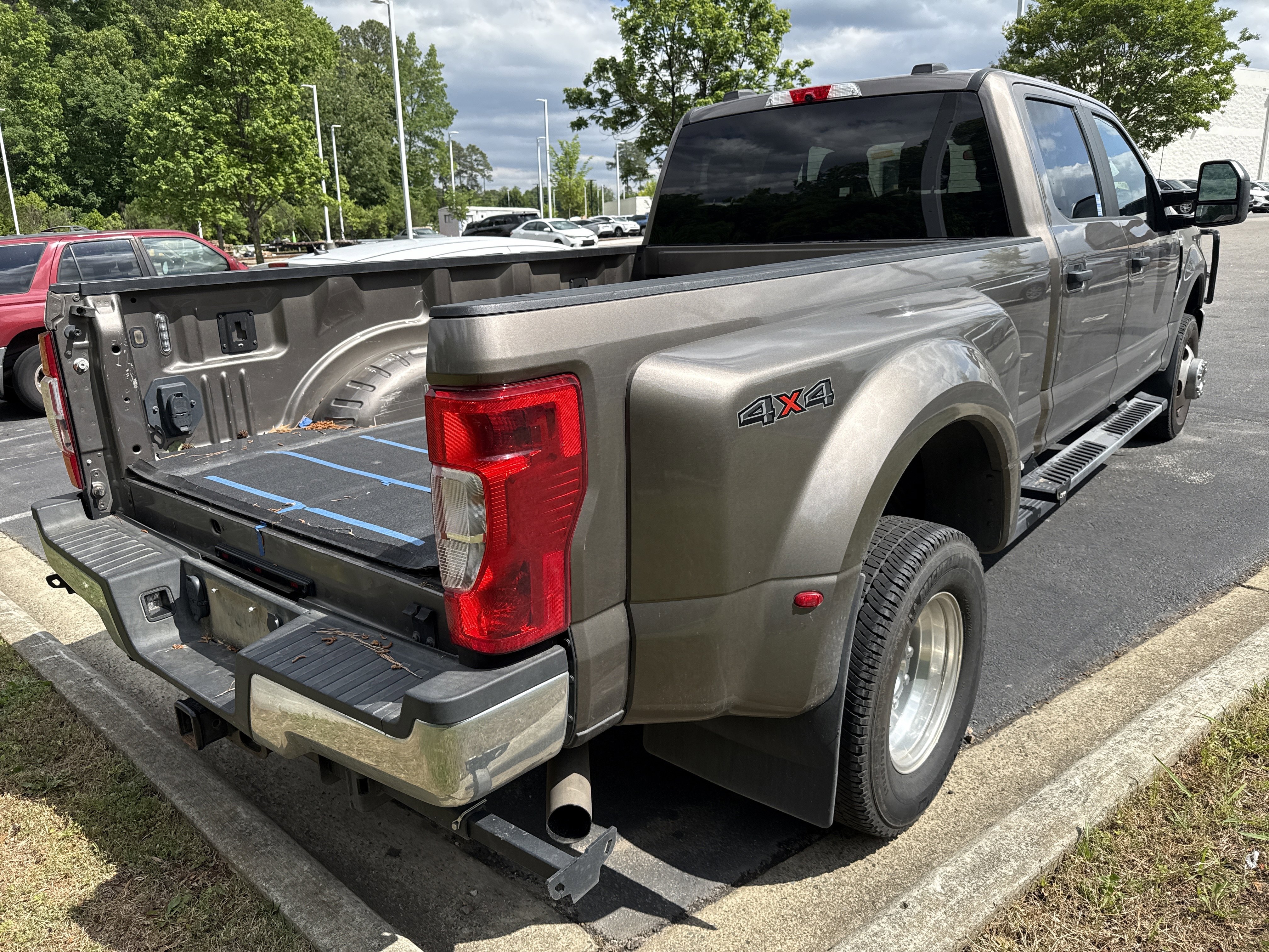 Used 2021 Ford F350 XL w/ STX Appearance Package AWD/4WD image 7