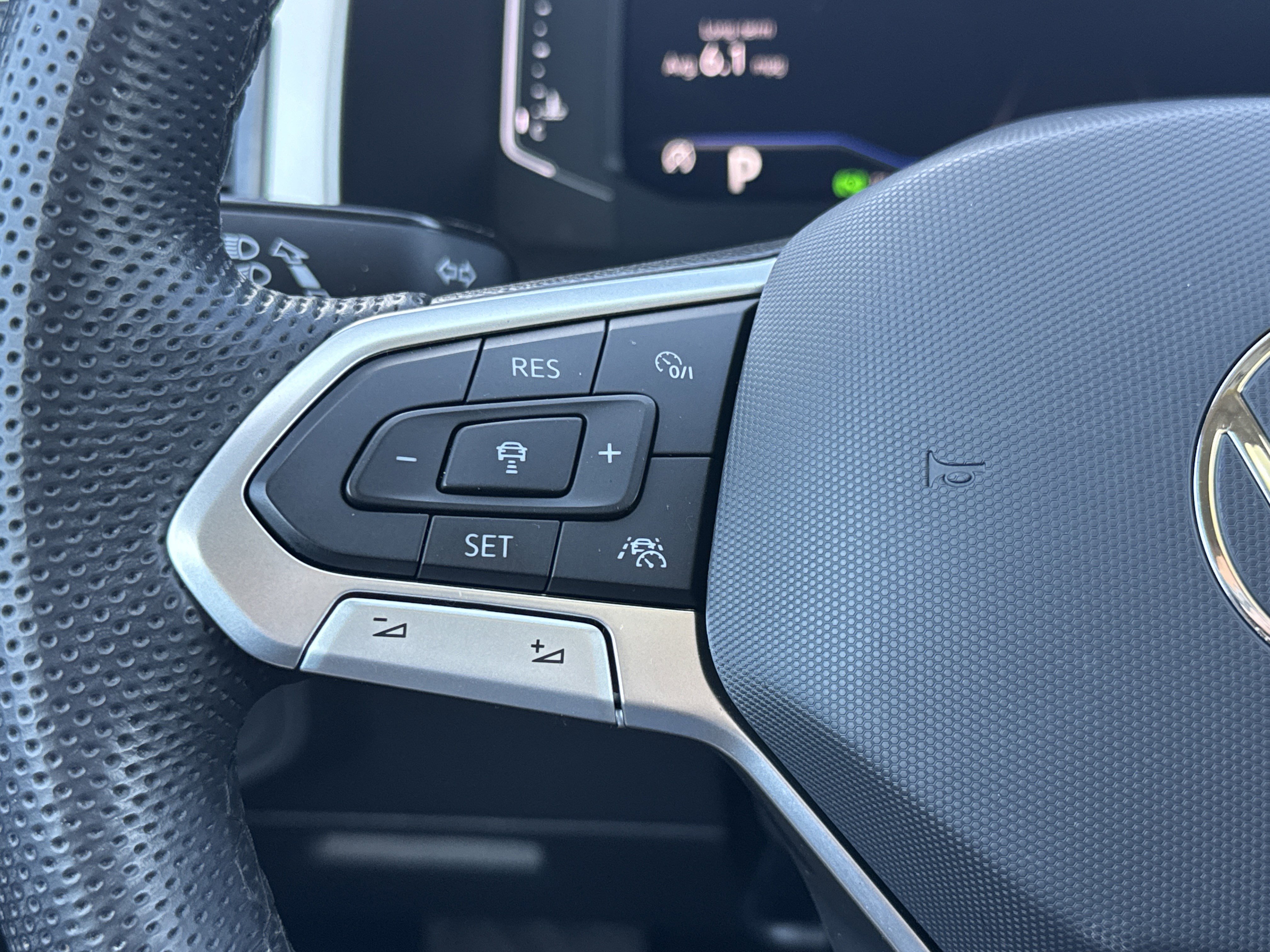 Used 2023 Volkswagen Atlas SEL Premium image 16