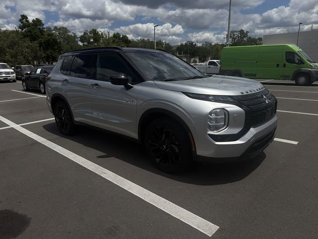 Used 2025 Mitsubishi Outlander SEL Black Edition AWD/4WD image 11