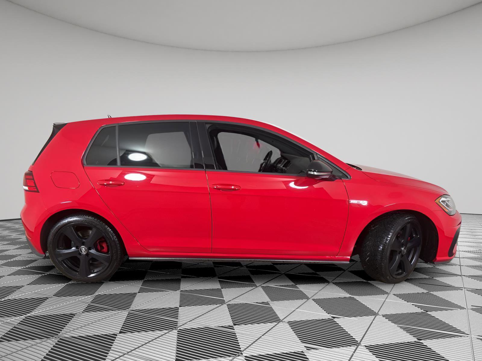 Used 2021 Volkswagen GTI SE image 17