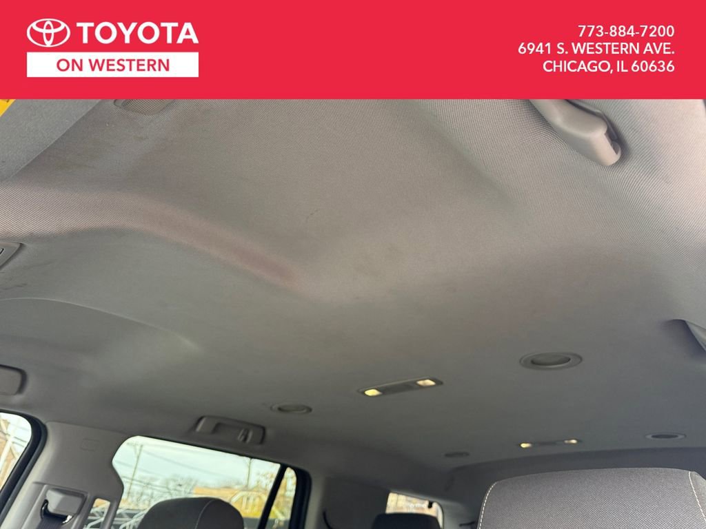 Used 2016 GMC Yukon SLE image 32