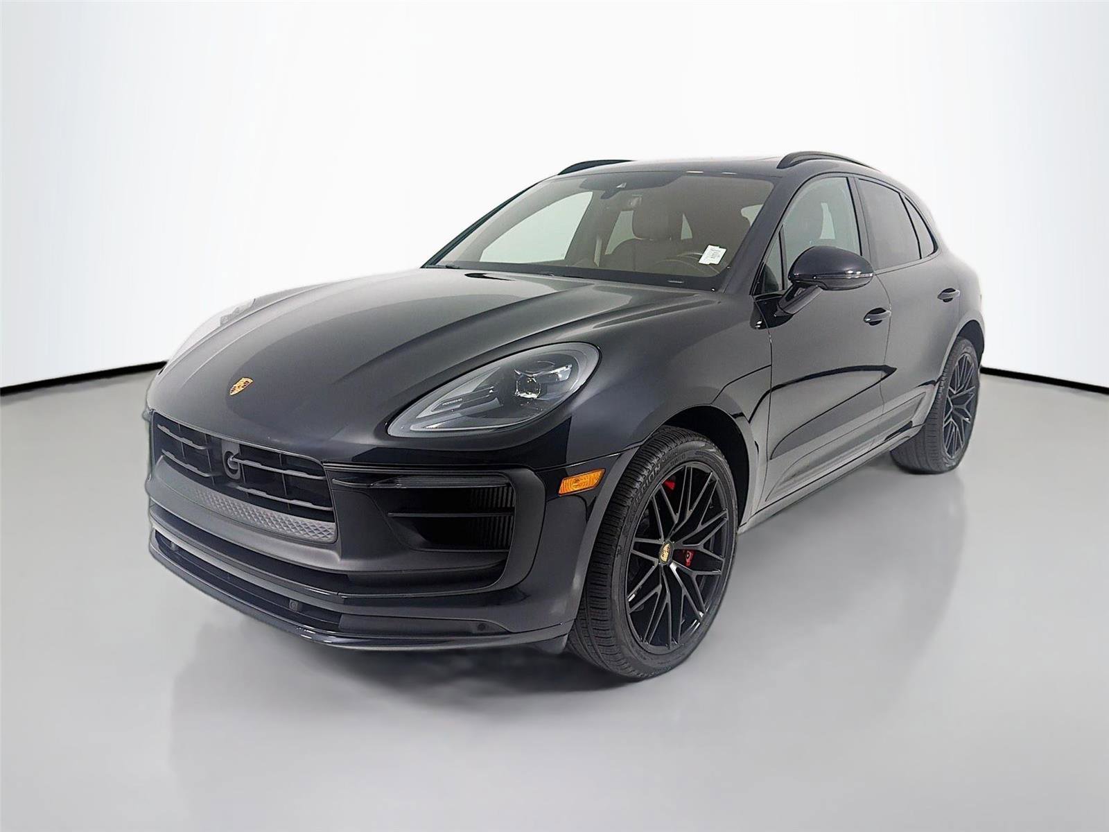 Certified 2023 Porsche Macan GTS AWD/4WD image 1