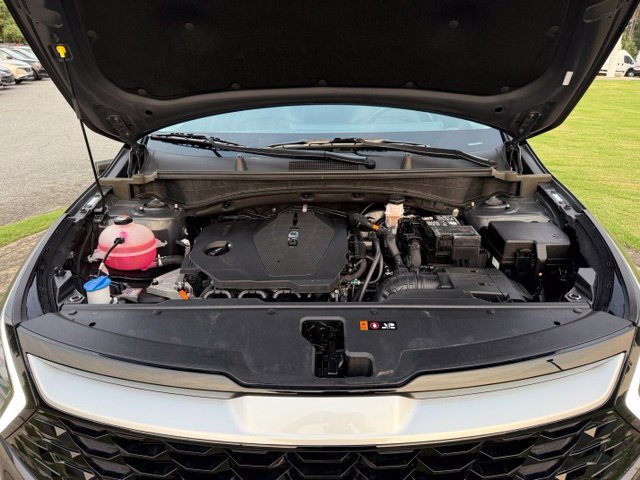 Used 2024 Kia Sportage EX FWD image 31