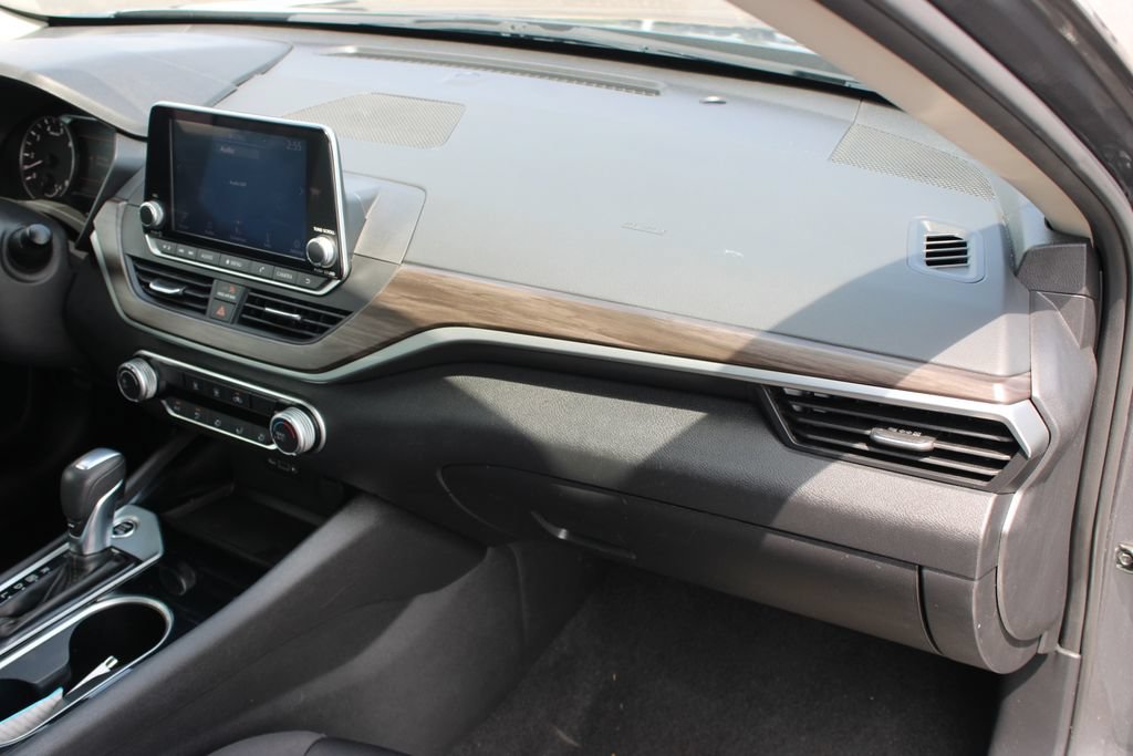 Used 2024 Nissan Altima 2.5 SV FWD image 30