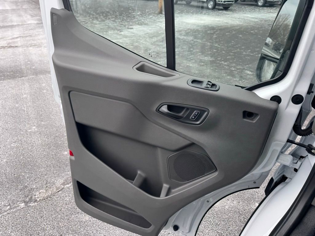 New 2026 Ford Transit 250 148 Medium Roof image 4