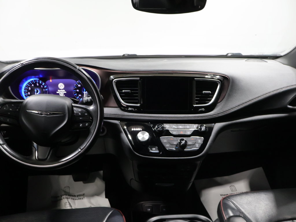 Used 2020 Chrysler Pacifica Limited FWD image 17