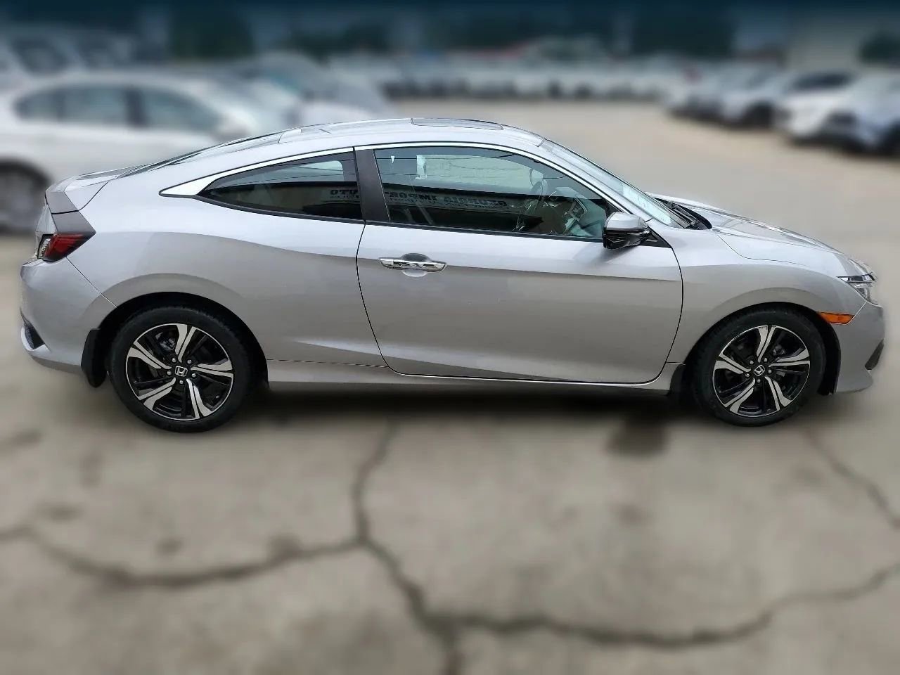 Used 2017 Honda Civic Touring image 11