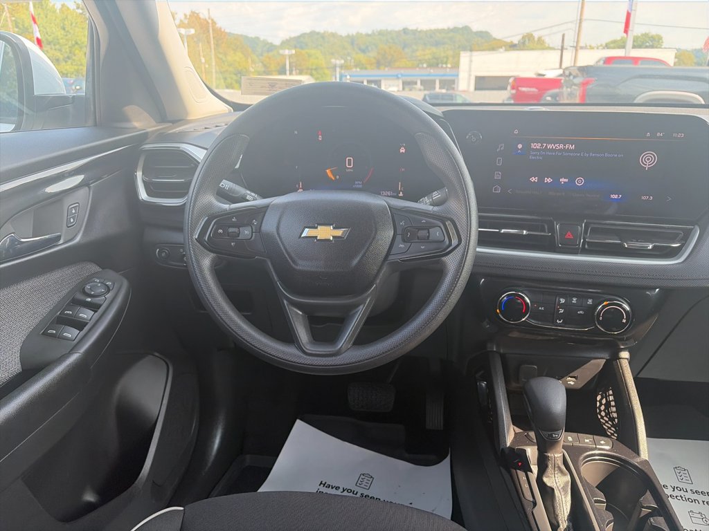 Used 2026 Chevrolet TrailBlazer LT FWD image 17
