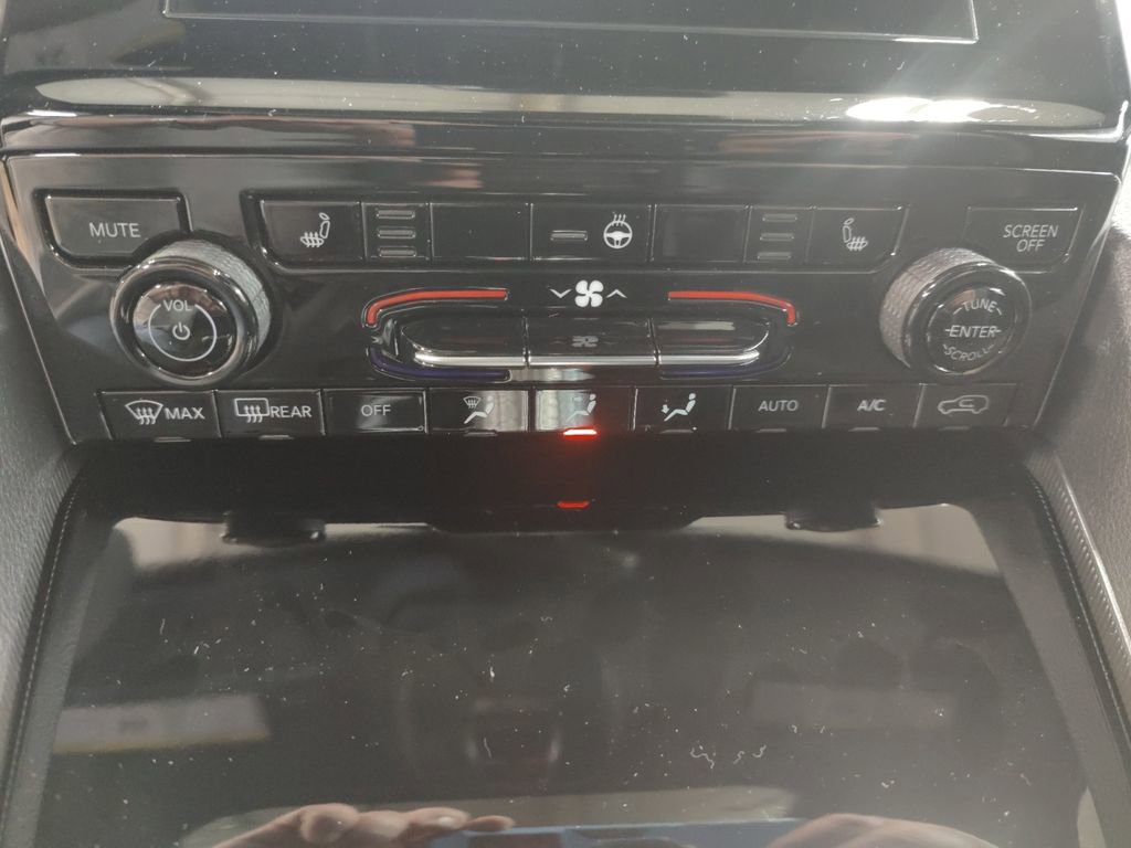 New 2025 Jeep Grand Cherokee L Altitude image 24