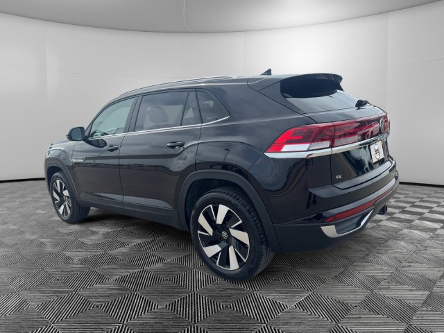 New 2026 Volkswagen Atlas Cross Sport SE FWD image 3
