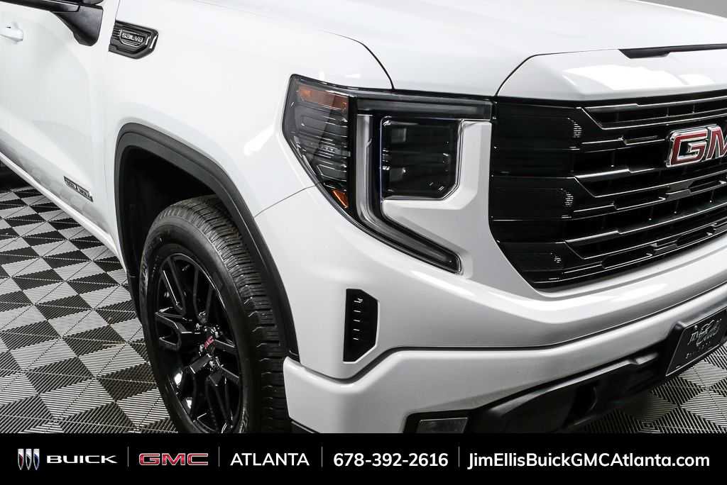 Used 2023 GMC Sierra 1500 Elevation image 30