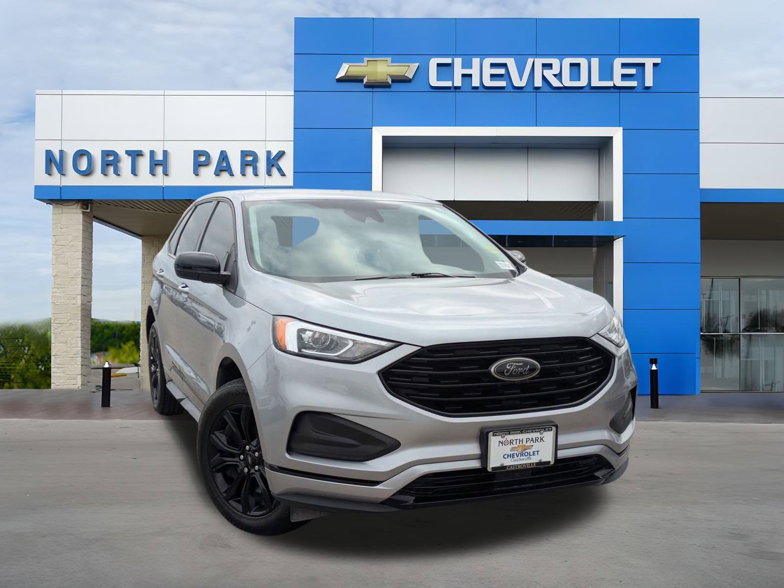 Used 2023 Ford Edge SE w/ Black Appearance Package