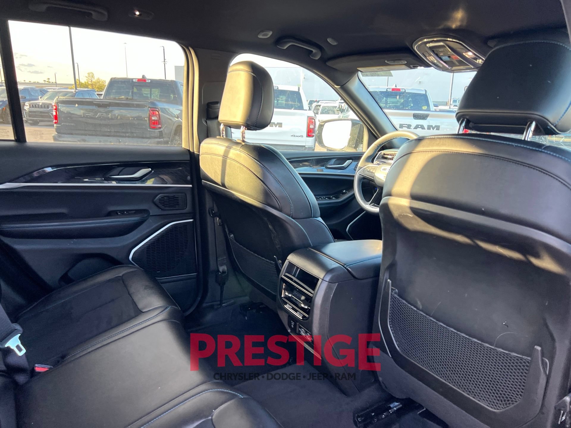 Used 2022 Jeep Grand Cherokee Trailhawk AWD/4WD image 24