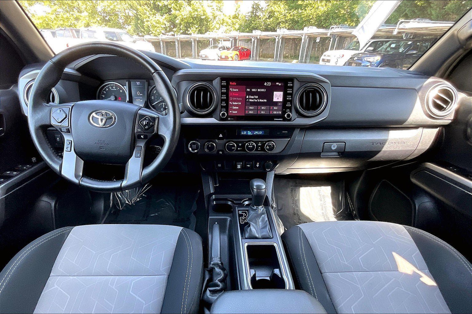 Used 2022 Toyota Tacoma TRD Off-Road AWD/4WD image 14