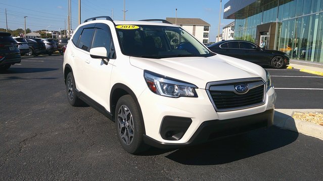 Used 2019 Subaru Forester Premium image 1
