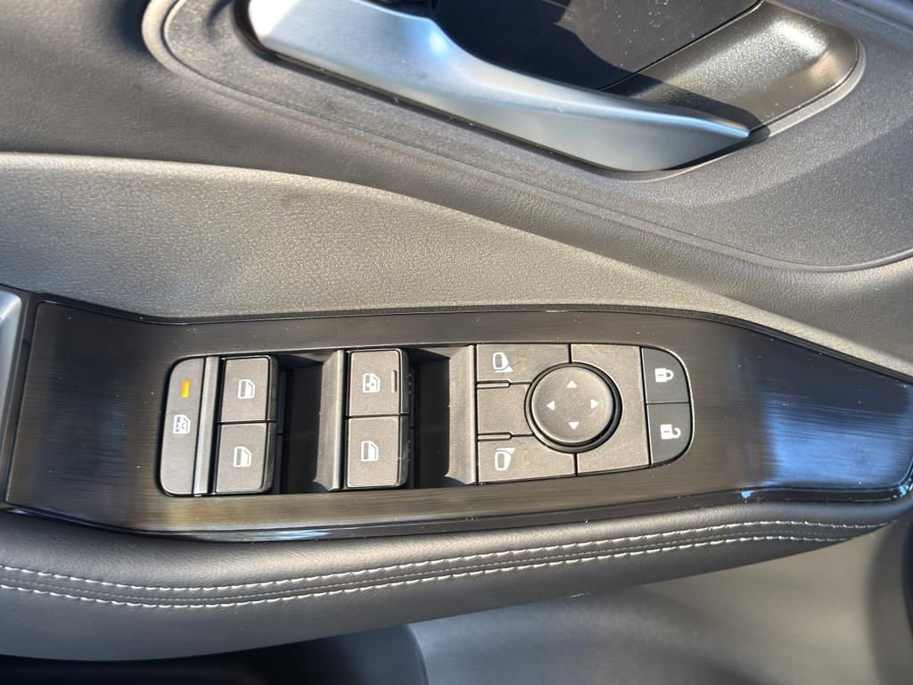 New 2026 Nissan Rogue SV image 17