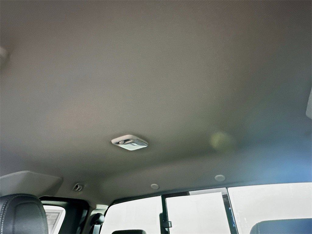 Used 2024 Nissan Frontier SV w/ SV Convenience Package image 20