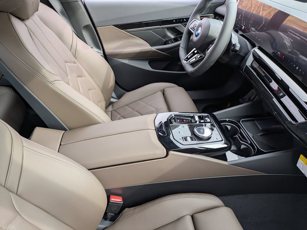 New 2026 BMW 530i xDrive w/ M Sport Package AWD/4WD image 37