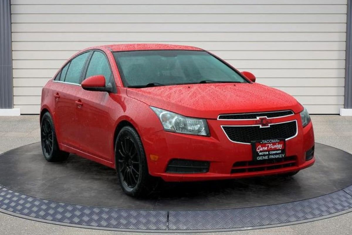 Used 2014 Chevrolet Cruze Eco image 1