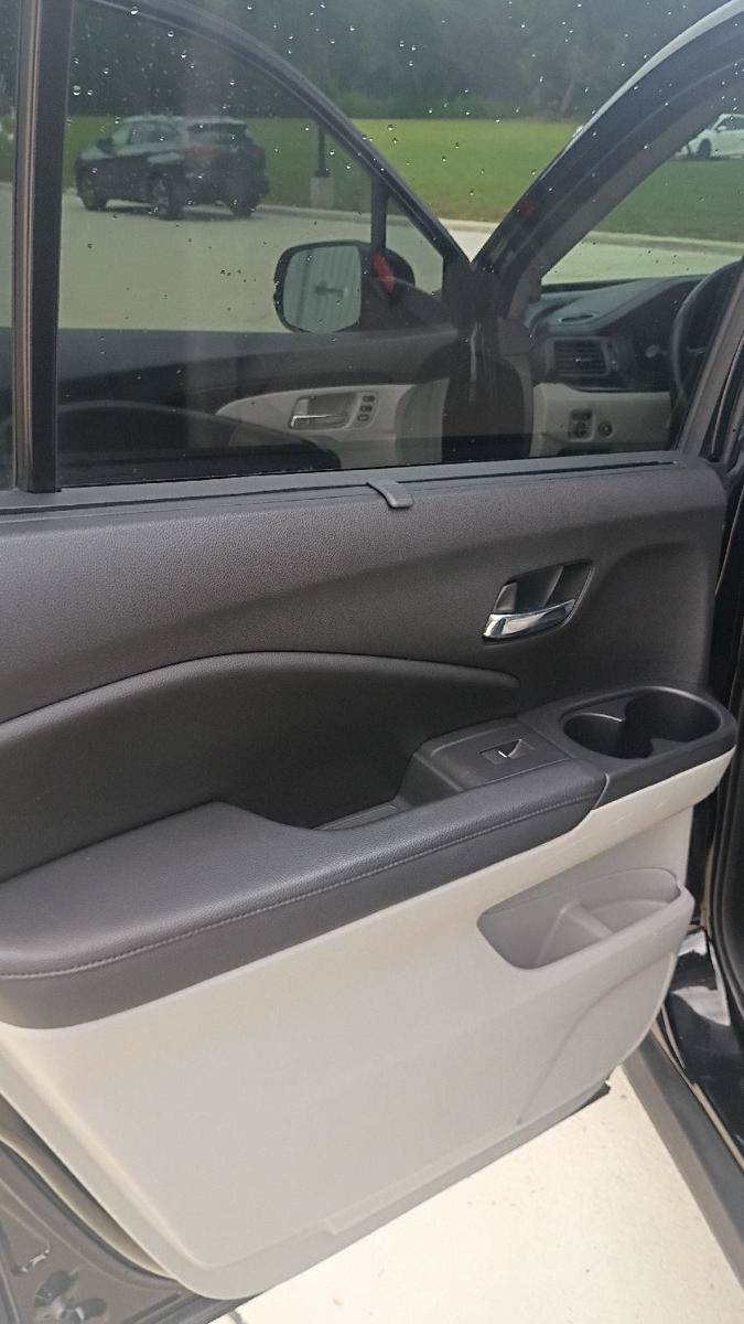 Used 2019 Honda Pilot Touring image 11