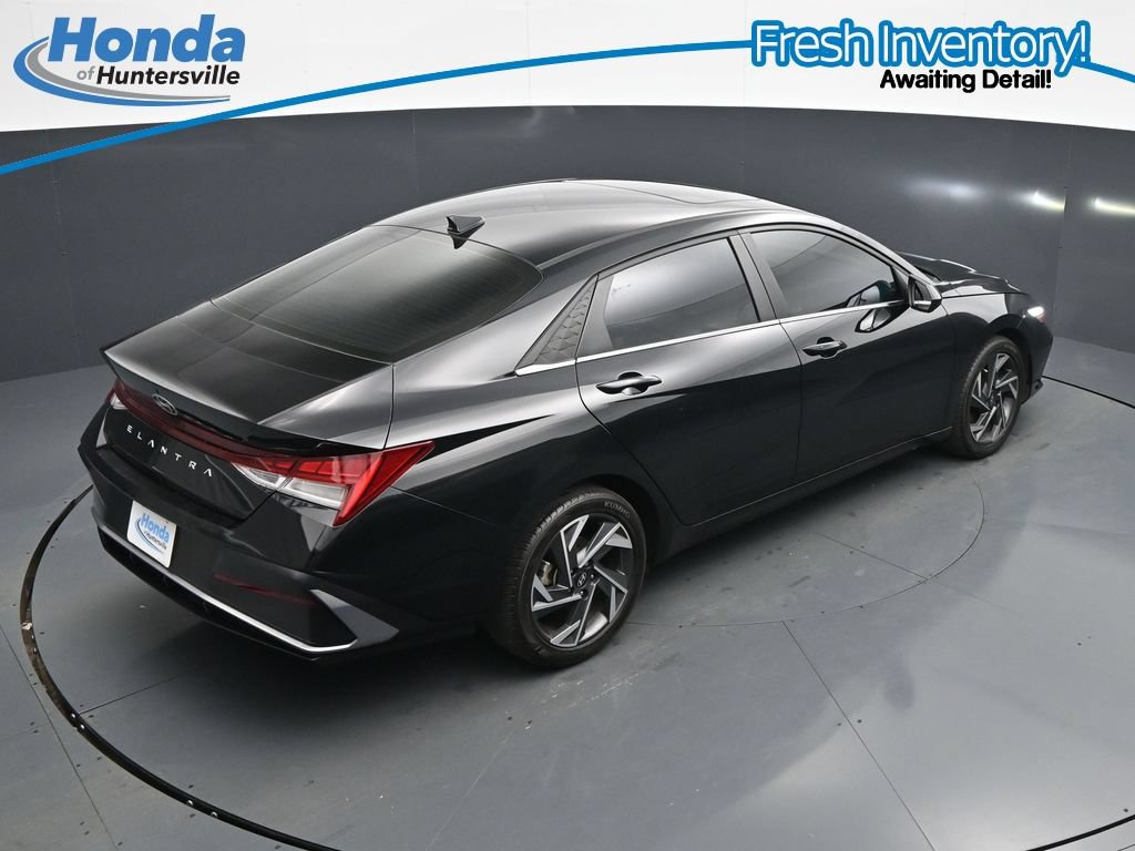 Used 2024 Hyundai Elantra SEL w/ Convenience Package FWD image 22