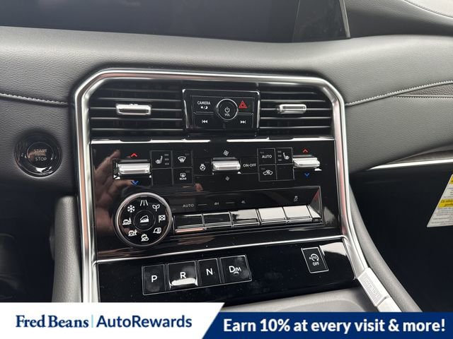 New 2025 Nissan Armada SL image 15