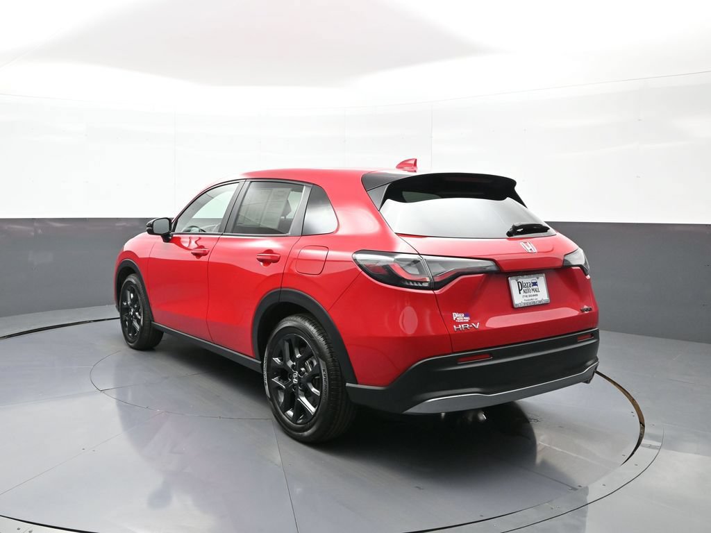 Certified 2025 Honda HR-V Sport image 8