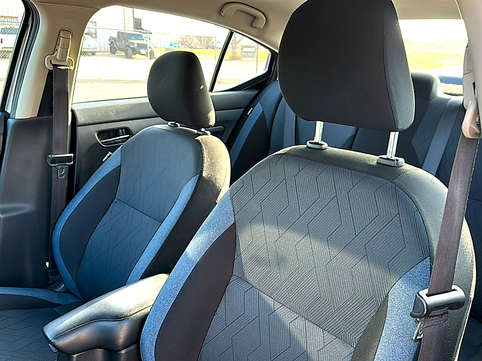 Used 2023 Nissan Versa SV image 14