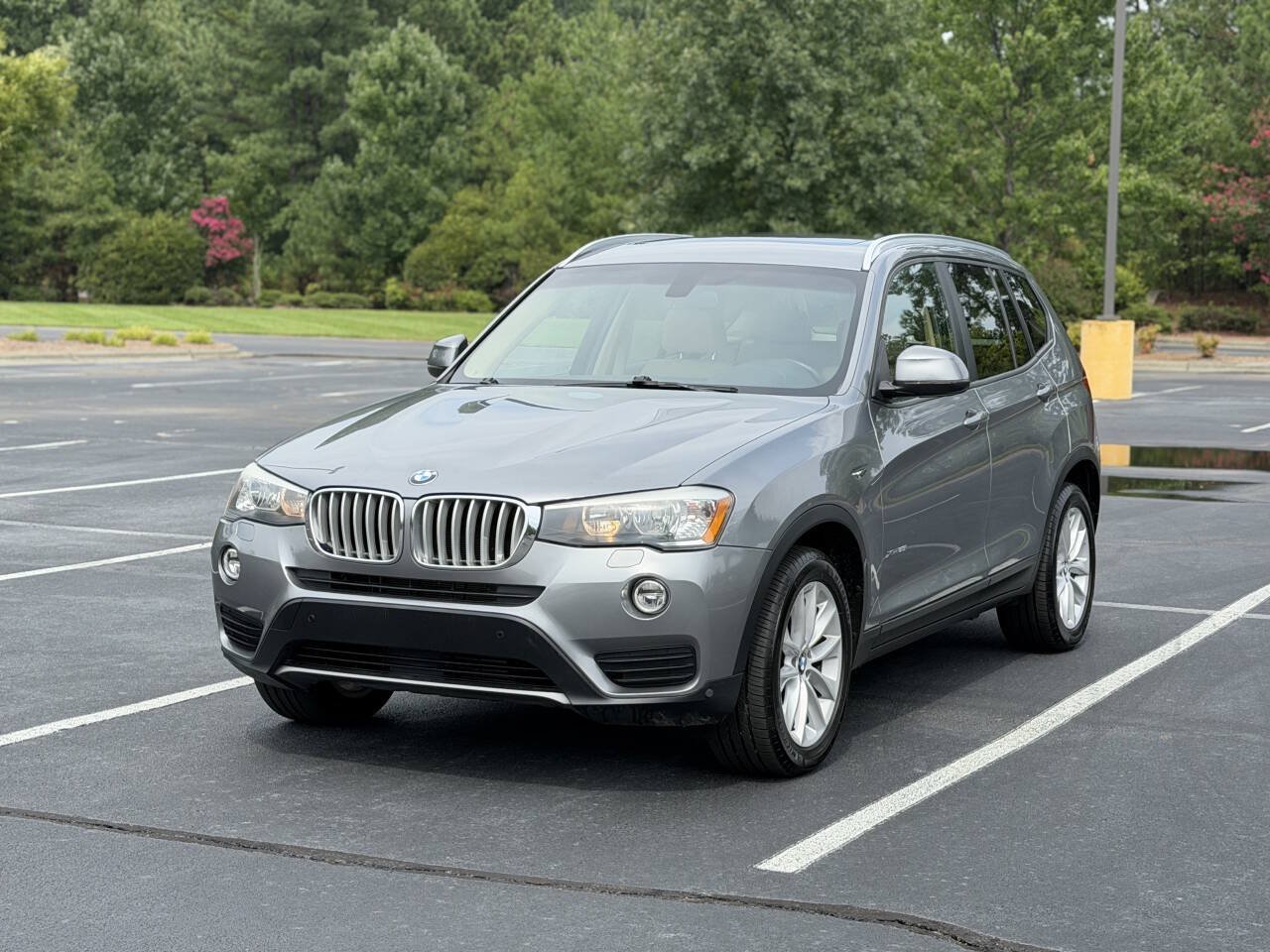 Used 2016 BMW X3 xDrive28i AWD/4WD image 3