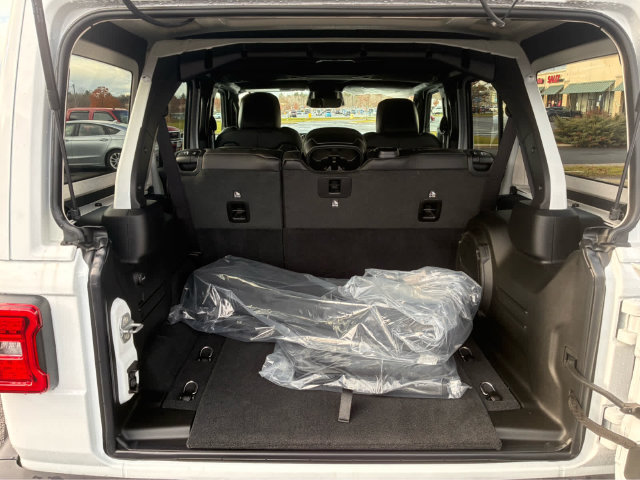 New 2026 Jeep Wrangler Unlimited Sport AWD/4WD image 9
